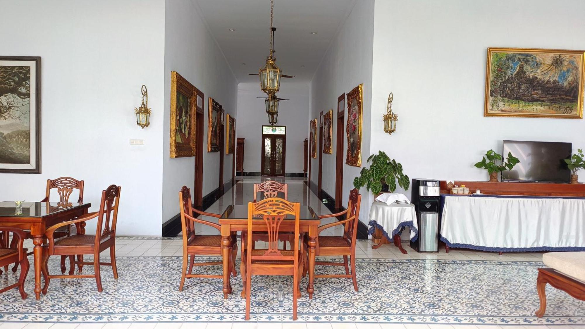 Hotel Griya Asih Yogyakarta Esterno foto