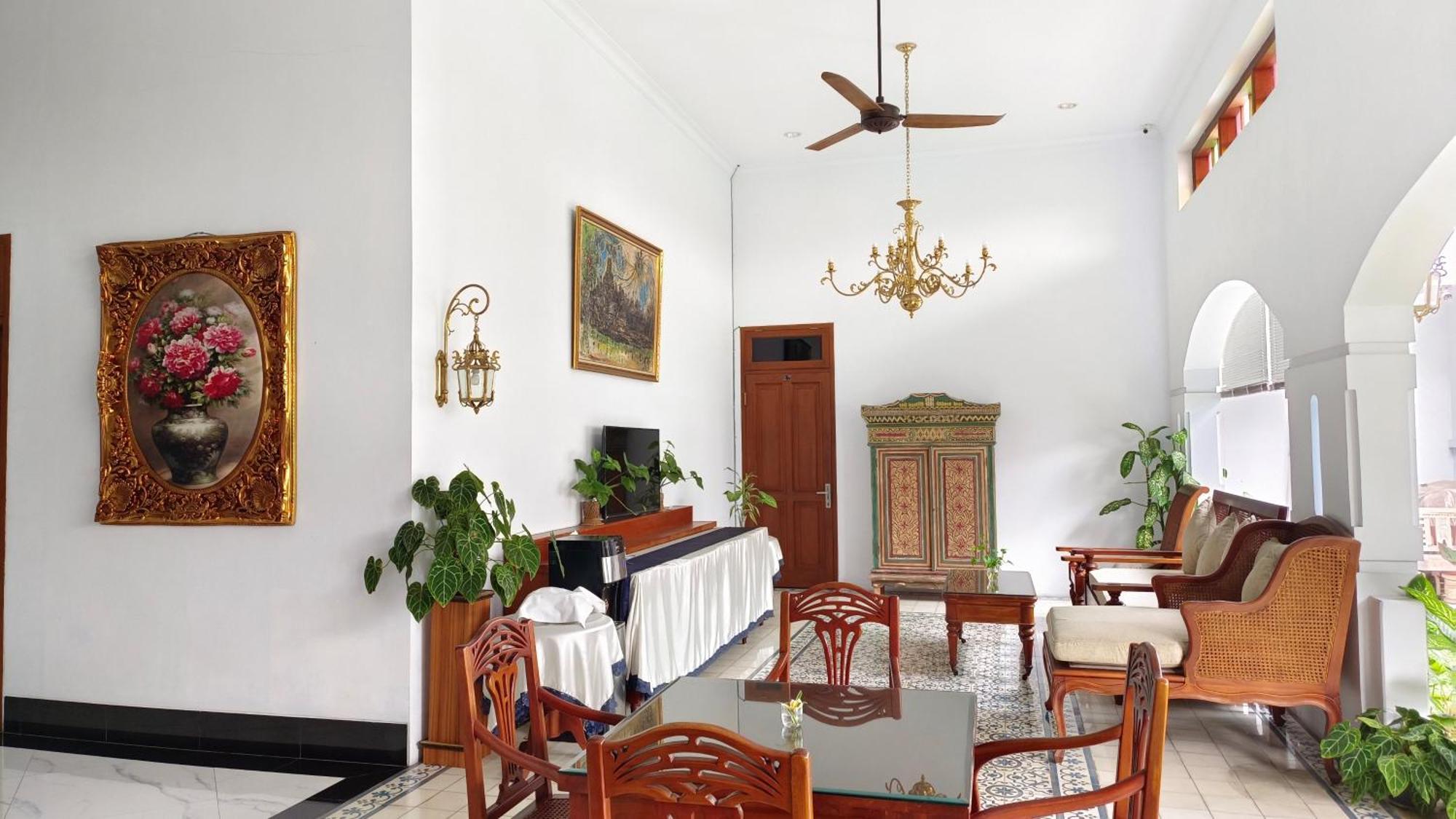 Hotel Griya Asih Yogyakarta Esterno foto