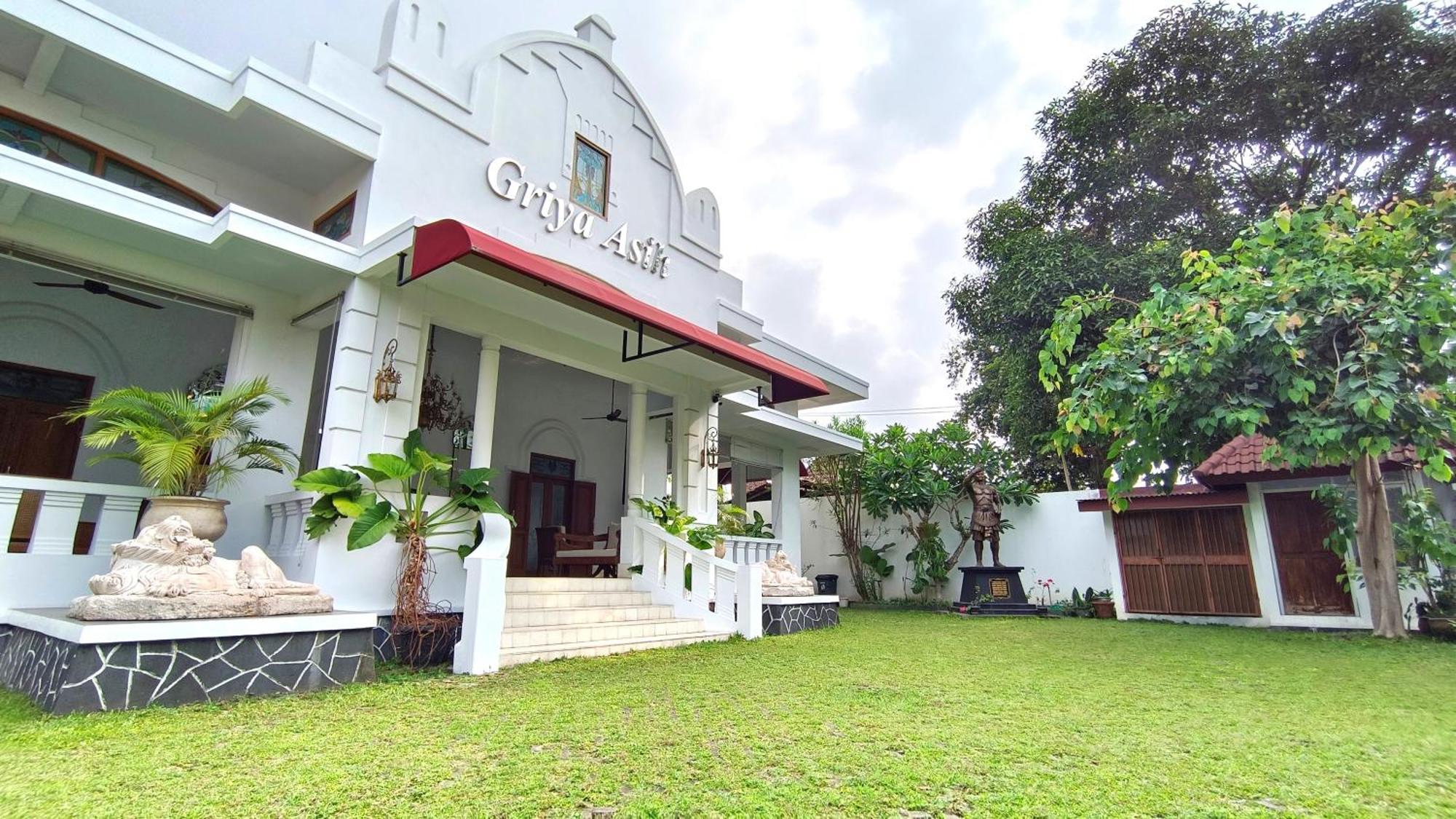 Hotel Griya Asih Yogyakarta Esterno foto